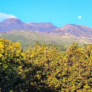  Farm stay Feudo Magazzeni Etna Italy